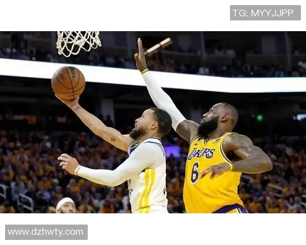 2013季后赛勇士与掘金第三场激战回顾精彩瞬间与关键时刻分析